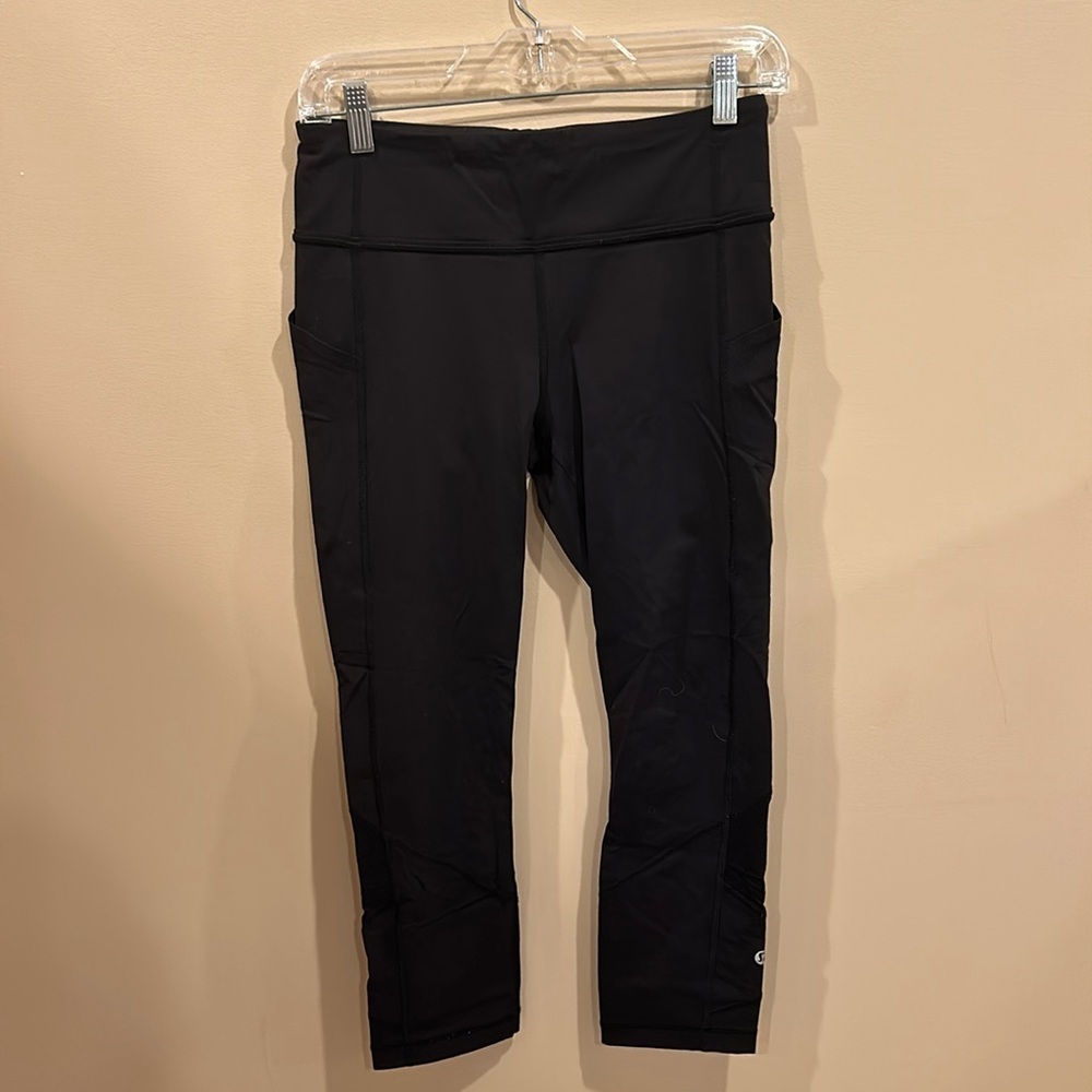 LULULEMON cropped black leggings